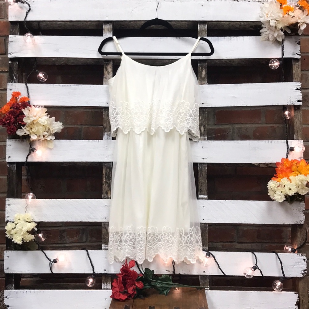 white lace dress
